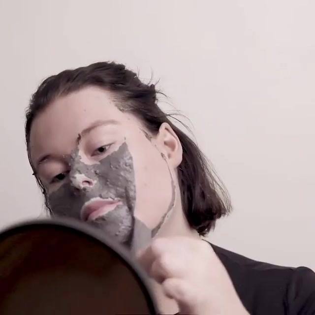 ACTIVATED CHARCOAL MASK - We just had to share this awesome video