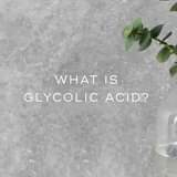 Ist möglicherweise ein Bild von Blume und Text „WHAT IS GLYCOLIC ACID?“